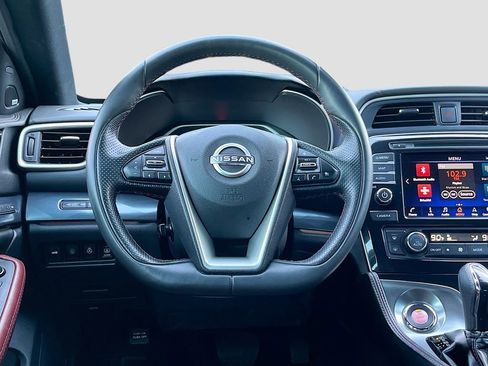 Used 2021 Nissan Maxima Platinum w/ 40th Anniversary Package FWD image 11