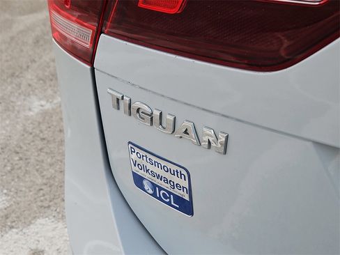 Used 2019 Volkswagen Tiguan S w/ Driver Assistance Package image 12