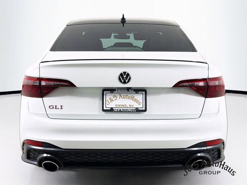 Used 2024 Volkswagen Jetta GLI Autobahn w/ GLI Black Package image 6