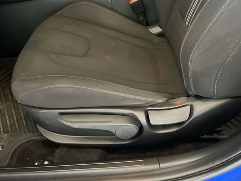 Used 2023 Hyundai Elantra SEL w/ Convenience Package image 12