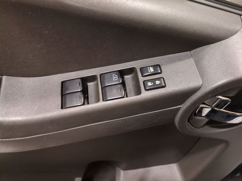 Used 2011 Nissan Xterra S image 17