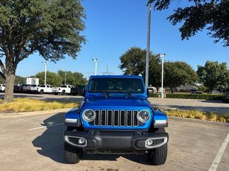 Used 2025 Jeep Wrangler Unlimited Sahara AWD/4WD video 2