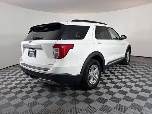 Used 2021 Ford Explorer XLT w/ Equipment Group 202A AWD/4WD image 3