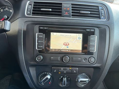 Used 2015 Volkswagen Jetta SE FWD image 17