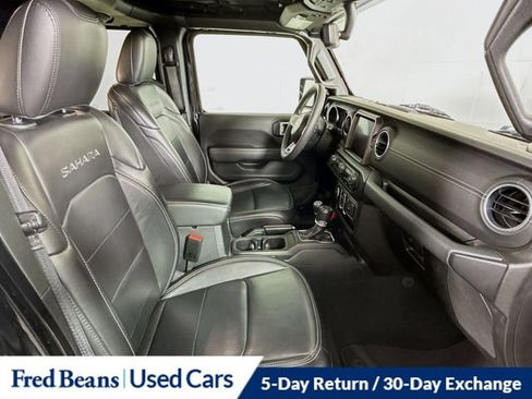 Used 2023 Jeep Wrangler Unlimited Sahara AWD/4WD image 33
