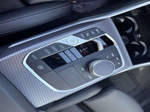 Certified 2025 BMW 330i Sedan image 24