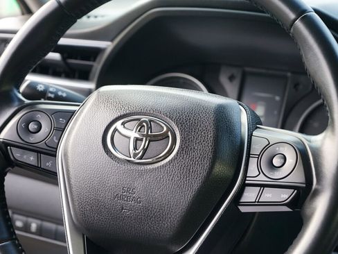 Used 2021 Toyota Venza LE image 17