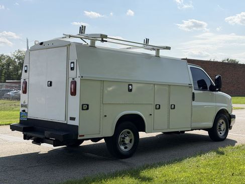 Used 2020 Chevrolet Express 3500 w/ Power Convenience Package RWD image 6