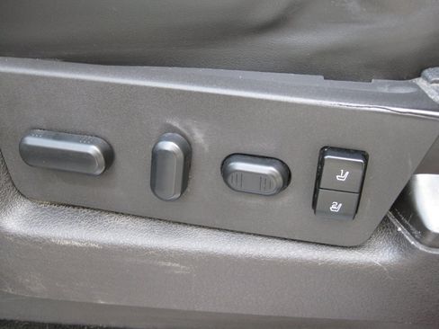 Used 2014 Ford F150 Platinum AWD/4WD image 13