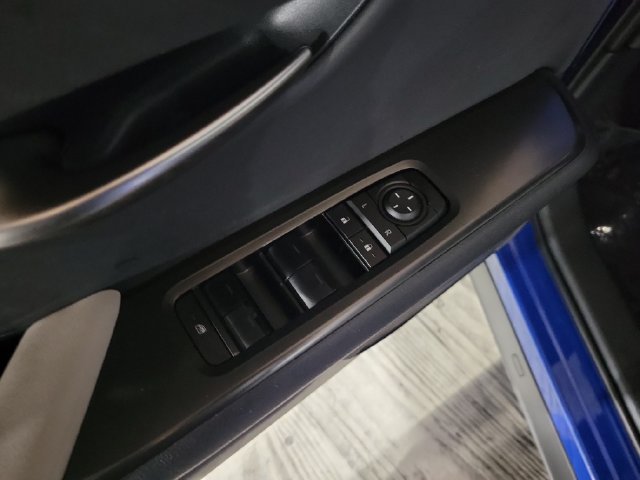 Used 2025 Lexus UX 300h FWD w/ Accessory Package (Z2) image 13