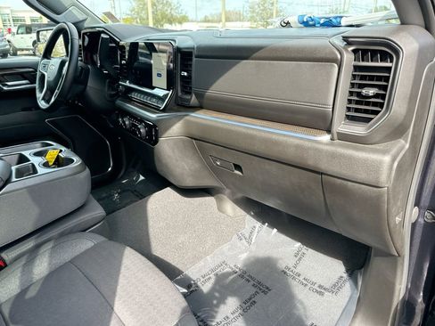 Used 2024 Chevrolet Silverado 1500 LT image 28