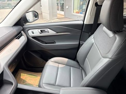 New 2026 Ford Explorer Active w/ Active Comfort Package AWD/4WD image 27