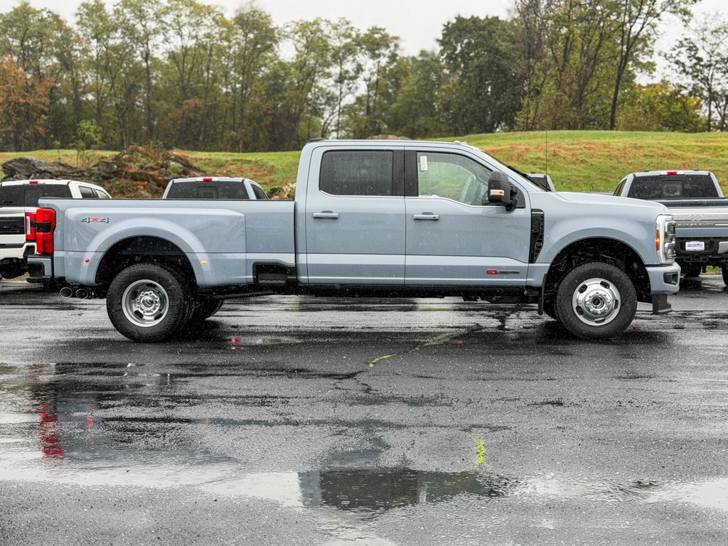 New 2027 Ford F350 Platinum AWD/4WD image 3