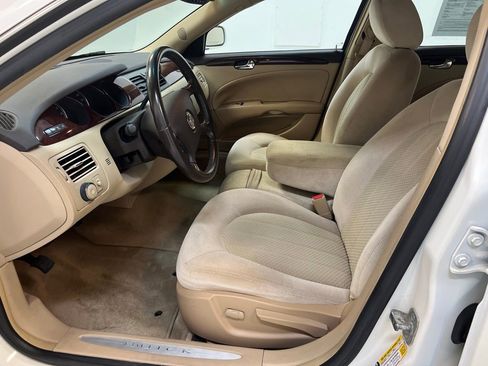 Used 2011 Buick Lucerne CX image 14