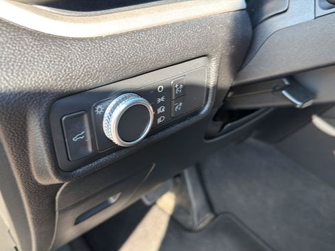 Used 2022 Ford Explorer XLT RWD image 16
