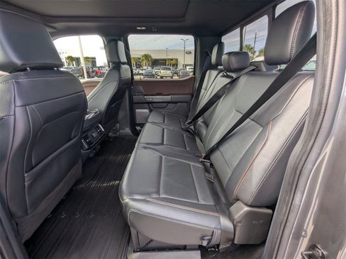 Used 2022 Ford F150 Lariat image 14