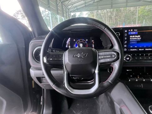 Used 2023 Chevrolet Colorado Z71 w/ Z71 Convenience Package 2 image 10