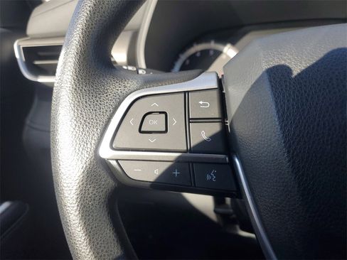 Used 2023 Toyota Highlander LE image 22