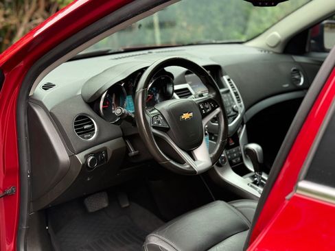 Used 2014 Chevrolet Cruze Diesel FWD image 14
