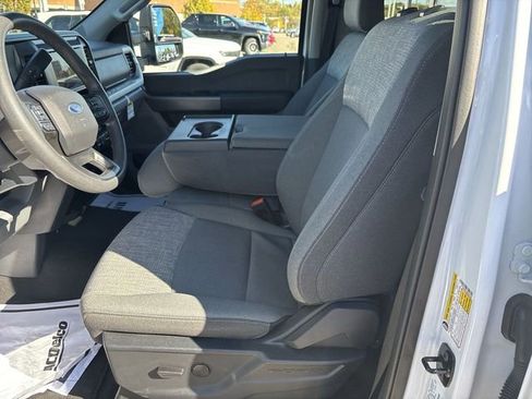 Used 2025 Ford F350 XLT image 17