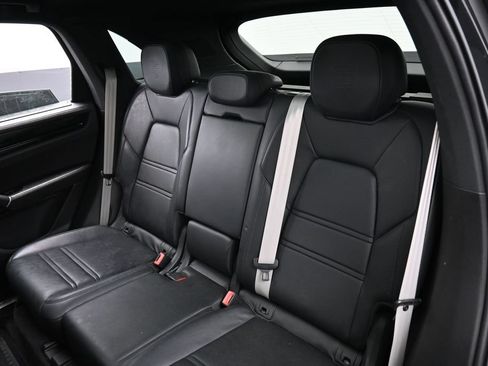 Certified 2023 Porsche Cayenne S Platinum AWD/4WD image 24