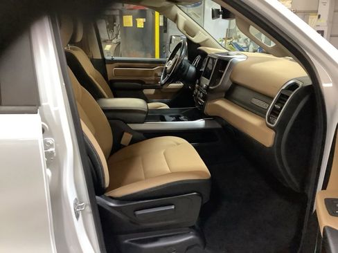 Used 2020 RAM 1500 Big Horn AWD/4WD image 19