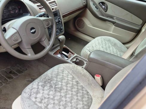 Used 2005 Chevrolet Malibu LS w/ Preferred Equipment Group FWD image 5