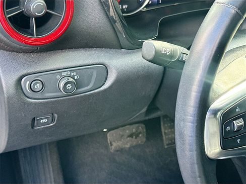 Used 2021 Chevrolet Blazer RS w/ Enhanced Convenience Package image 11