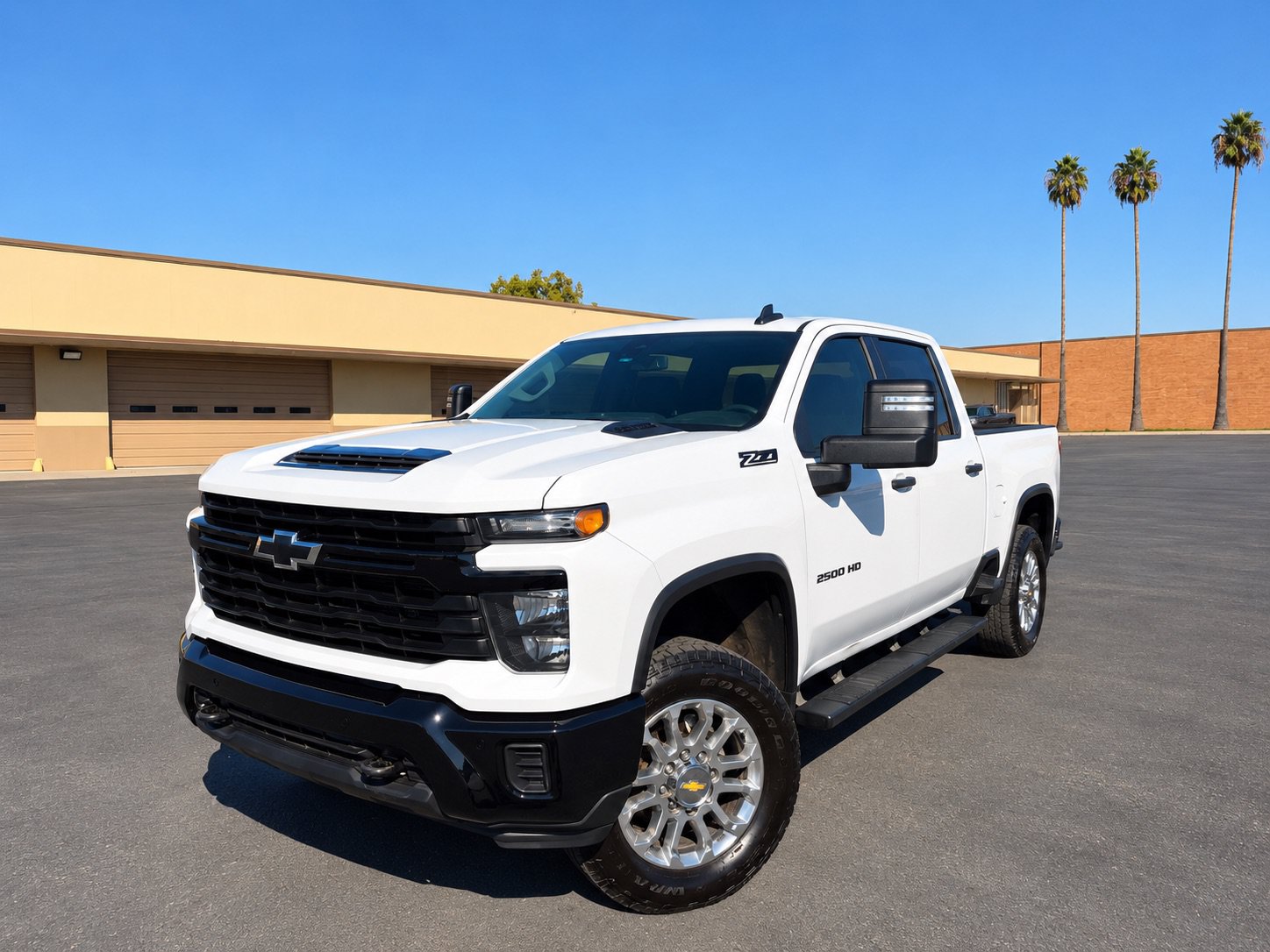 Used 2025 Chevrolet Silverado 2500 Custom w/ Custom Value Package AWD/4WD image 3