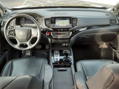 Used 2021 Honda Pilot Touring image 26
