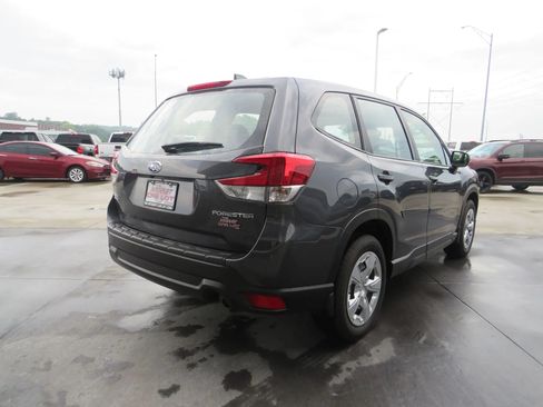 Used 2022 Subaru Forester AWD/4WD image 7