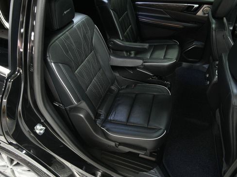 Used 2026 Buick Enclave Avenir w/ Super Cruise Package FWD image 15