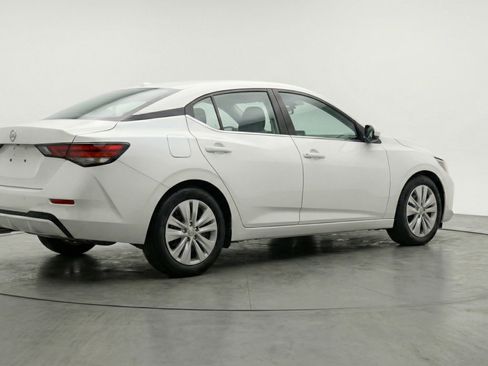 Used 2025 Nissan Sentra S image 9