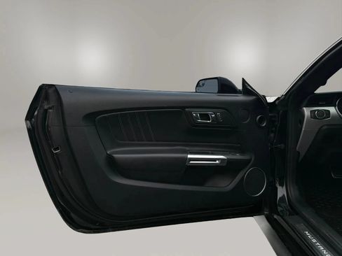 Used 2017 Ford Mustang Premium RWD image 11