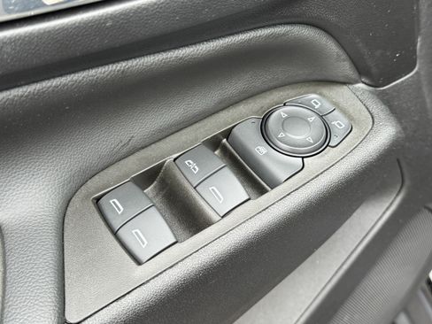 Used 2023 Chevrolet Equinox LT image 24