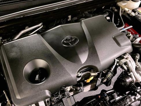 Used 2019 Toyota Camry XLE image 31