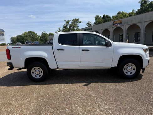 Used 2018 Chevrolet Colorado W/T AWD/4WD image 4