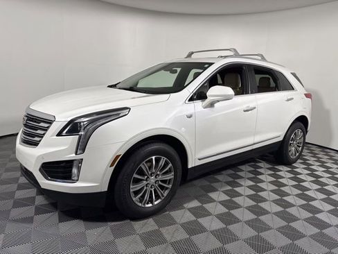 Used 2019 Cadillac XT5 Luxury image 2