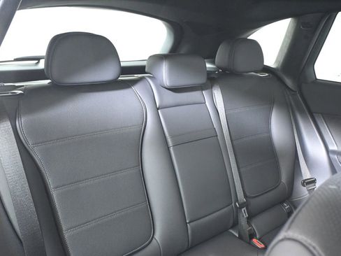Used 2026 Mercedes-Benz GLC 300 4MATIC image 31