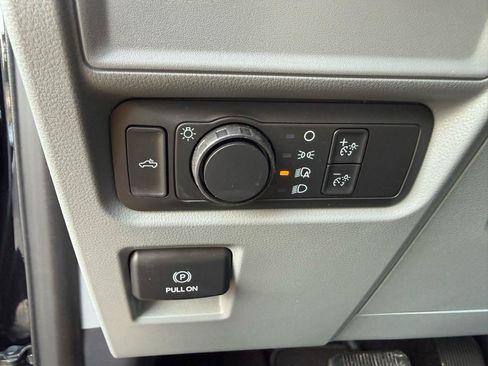 Used 2021 Ford F150 XL w/ Equipment Group 101A High RWD image 22