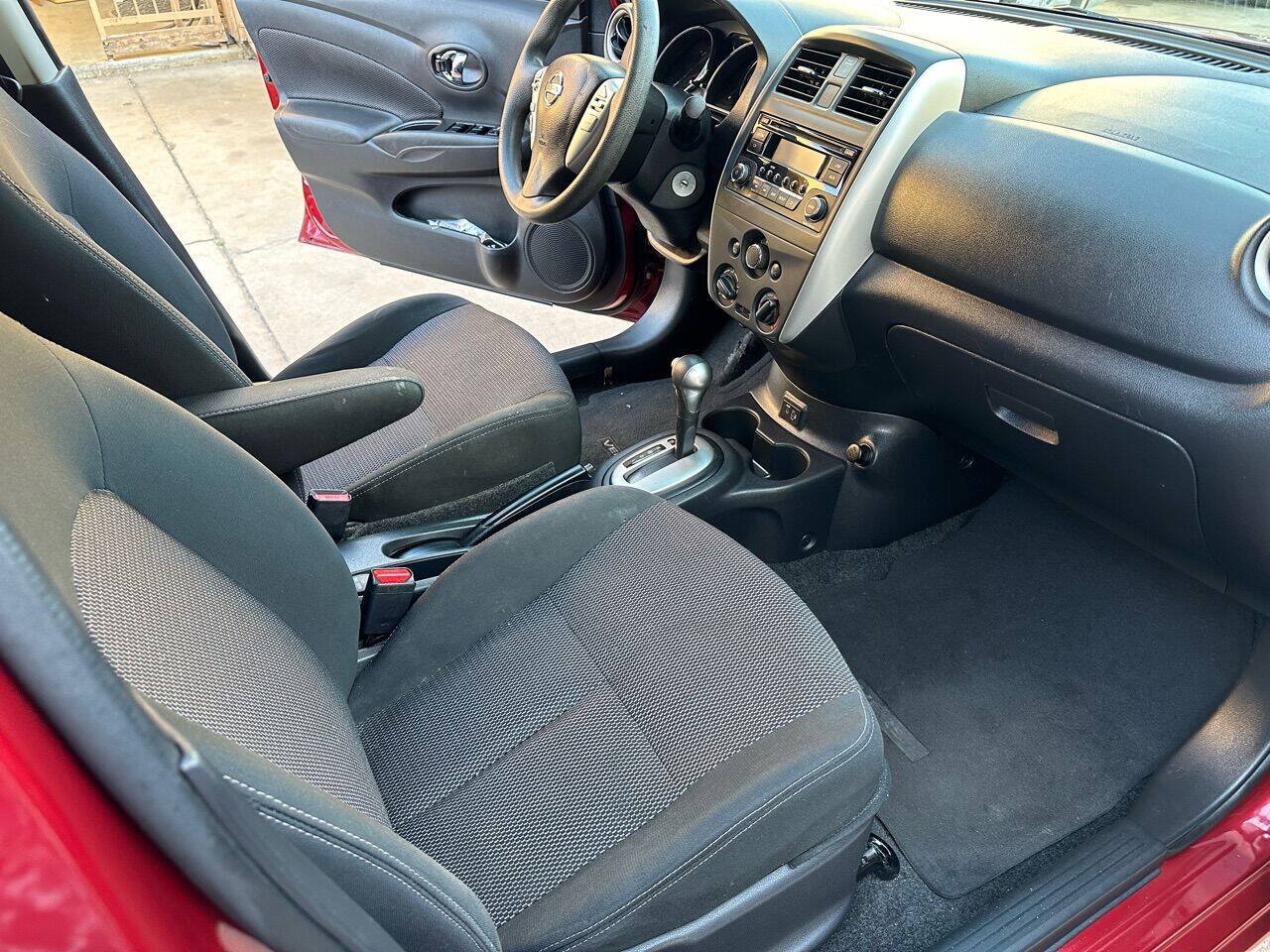 Used 2018 Nissan Versa SV FWD image 10