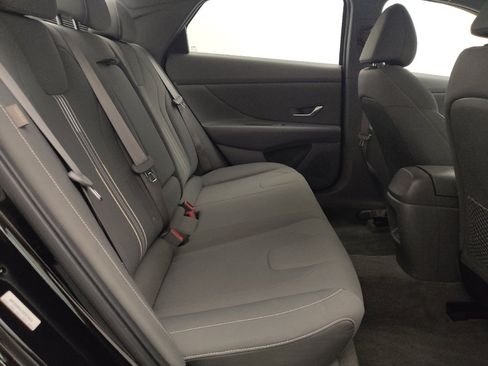 Used 2025 Hyundai Elantra SEL FWD image 19