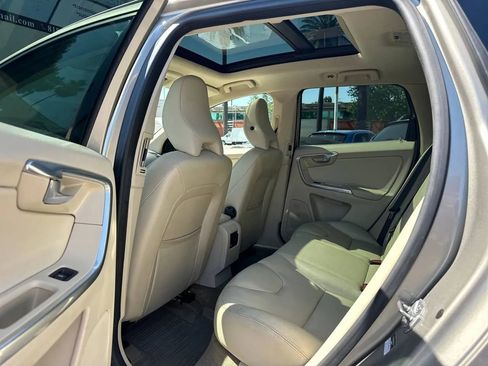 Used 2015 Volvo XC60 T5 Premier image 29
