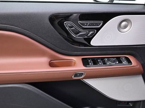 New 2026 Lincoln Aviator Reserve AWD/4WD image 23