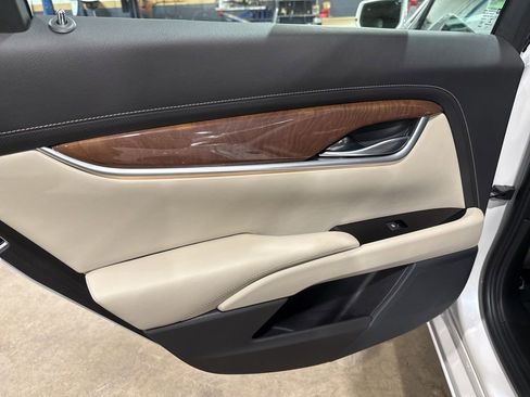 Used 2019 Cadillac XTS Luxury w/ Driver Awareness Package image 47