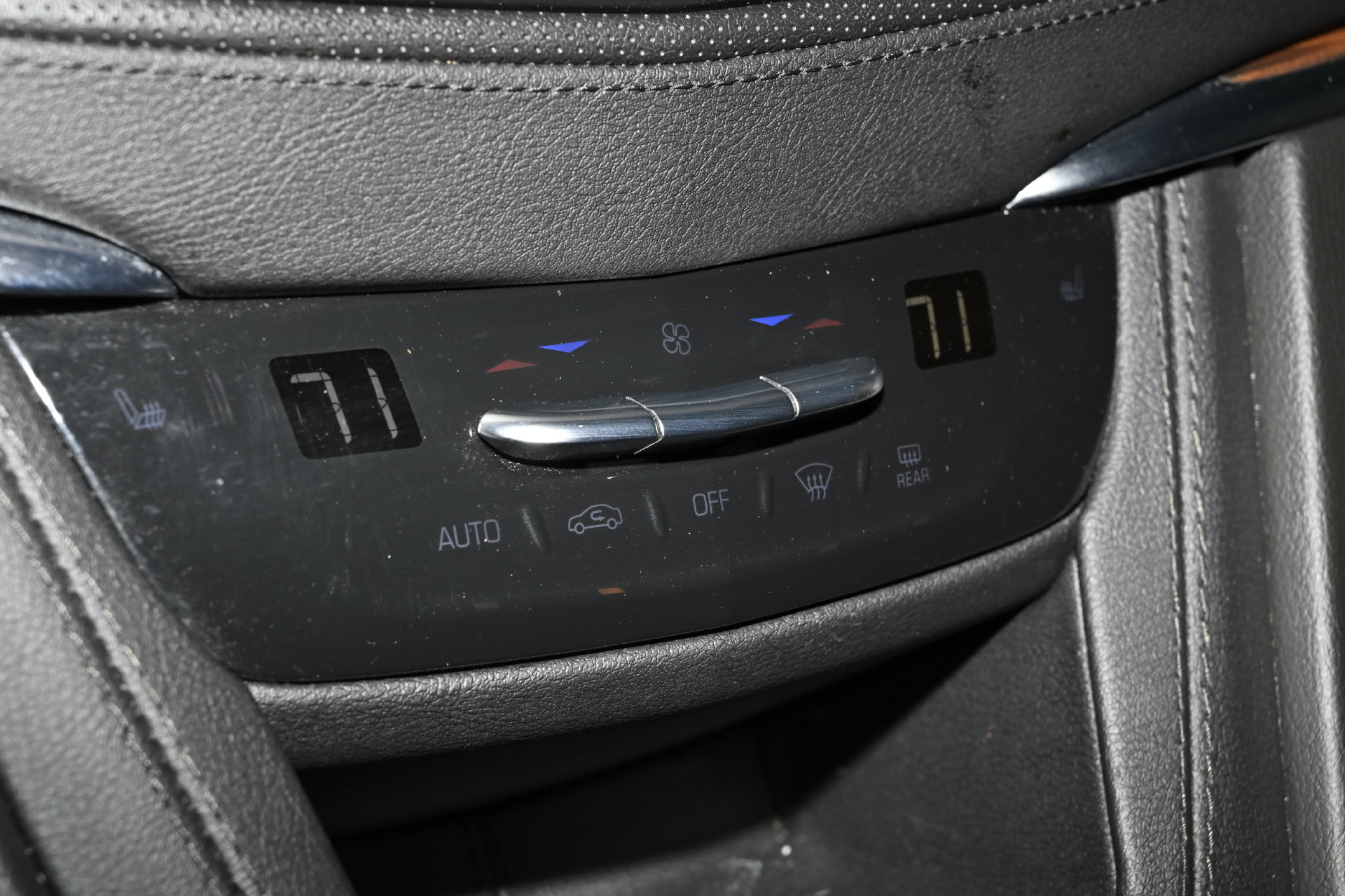 Used 2024 Cadillac XT5 Premium Luxury AWD/4WD image 29
