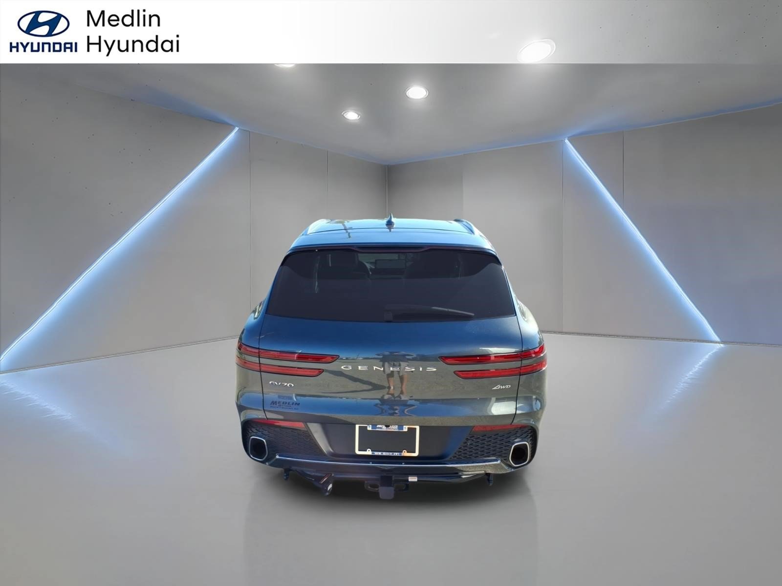 Used 2024 Genesis GV70 2.5T w/ Advanced Package AWD/4WD image 4