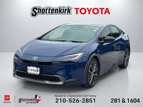 Used 2025 Toyota Prius Limited image 1