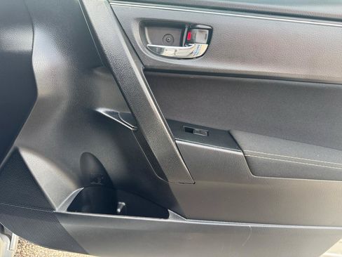 Used 2019 Toyota Corolla LE FWD image 24