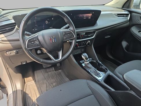 Certified 2024 Buick Encore GX Preferred w/ Comfort Package FWD image 18
